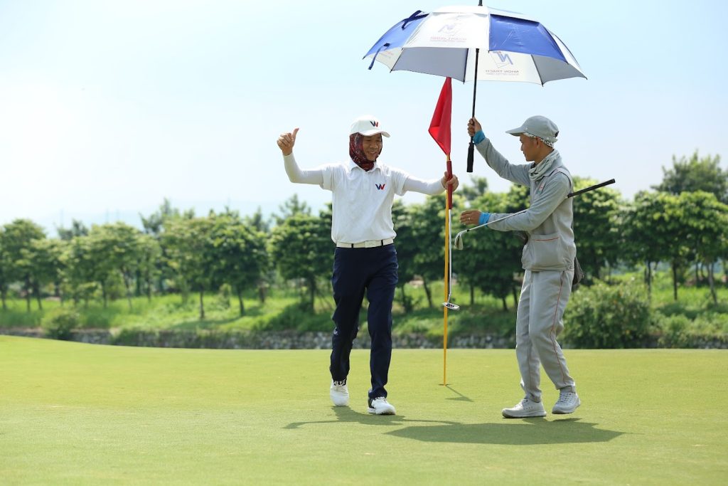 Sử dụng phụ kiện golf hợp lý