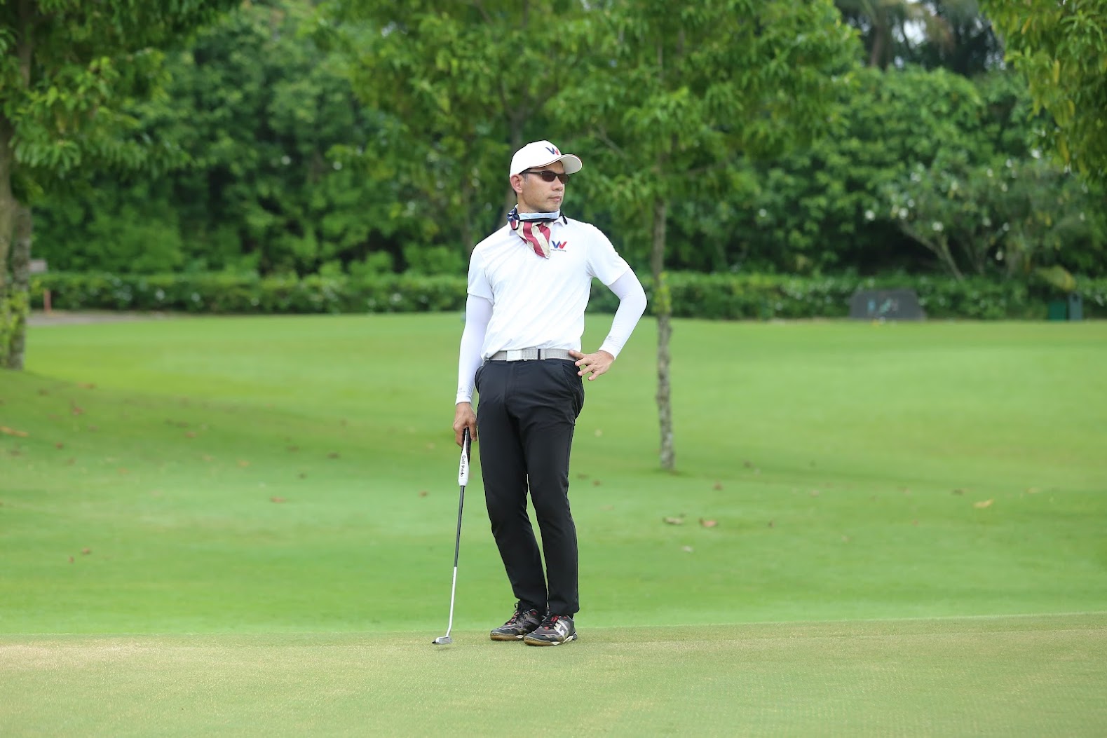 Áo polo golf cho quý ông thêm phần lịch lãm, phong độ