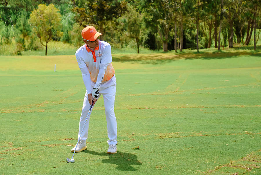 Chơi golf mặc gì để vừa thoải mái khi vận động